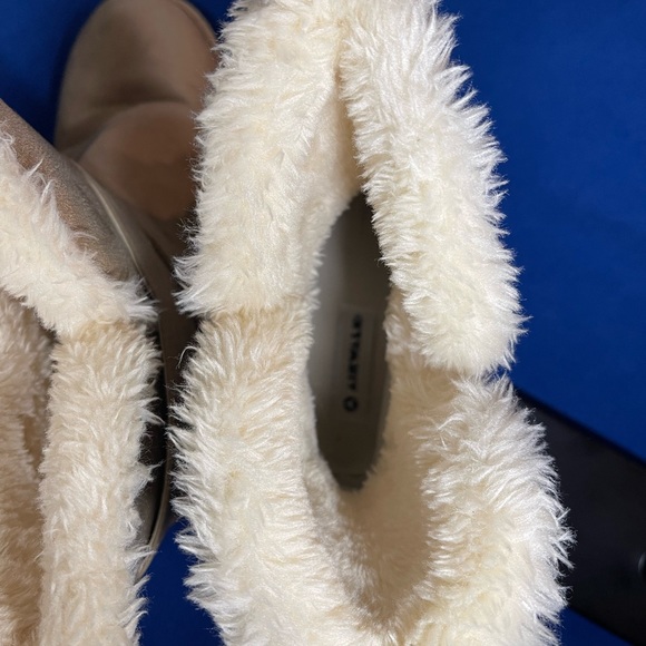 Airwalk Beige Boots - Picture 5 of 8